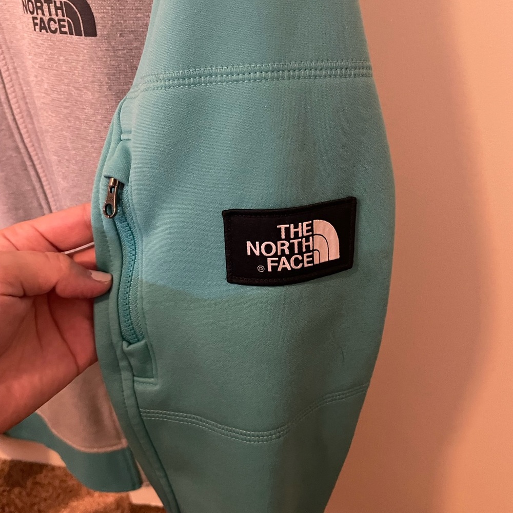 The North Face Jacket - Picture 3 of 4